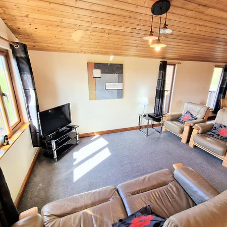 Lomond 4 With Private Hot Tub - Fife - Loch Leven - Lomond Hills Villa Kelty Exterior photo