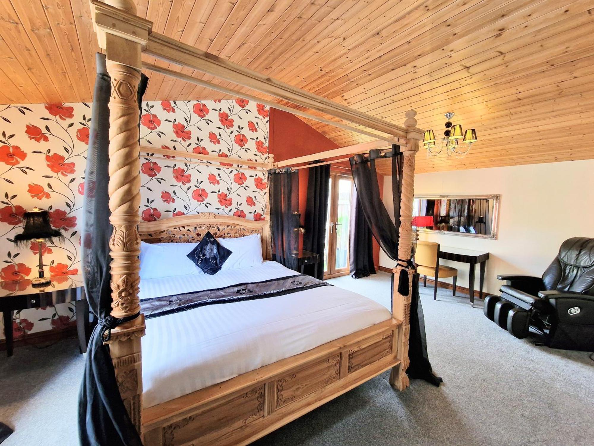 Lomond 4 With Private Hot Tub - Fife - Loch Leven - Lomond Hills Villa Kelty Exterior photo