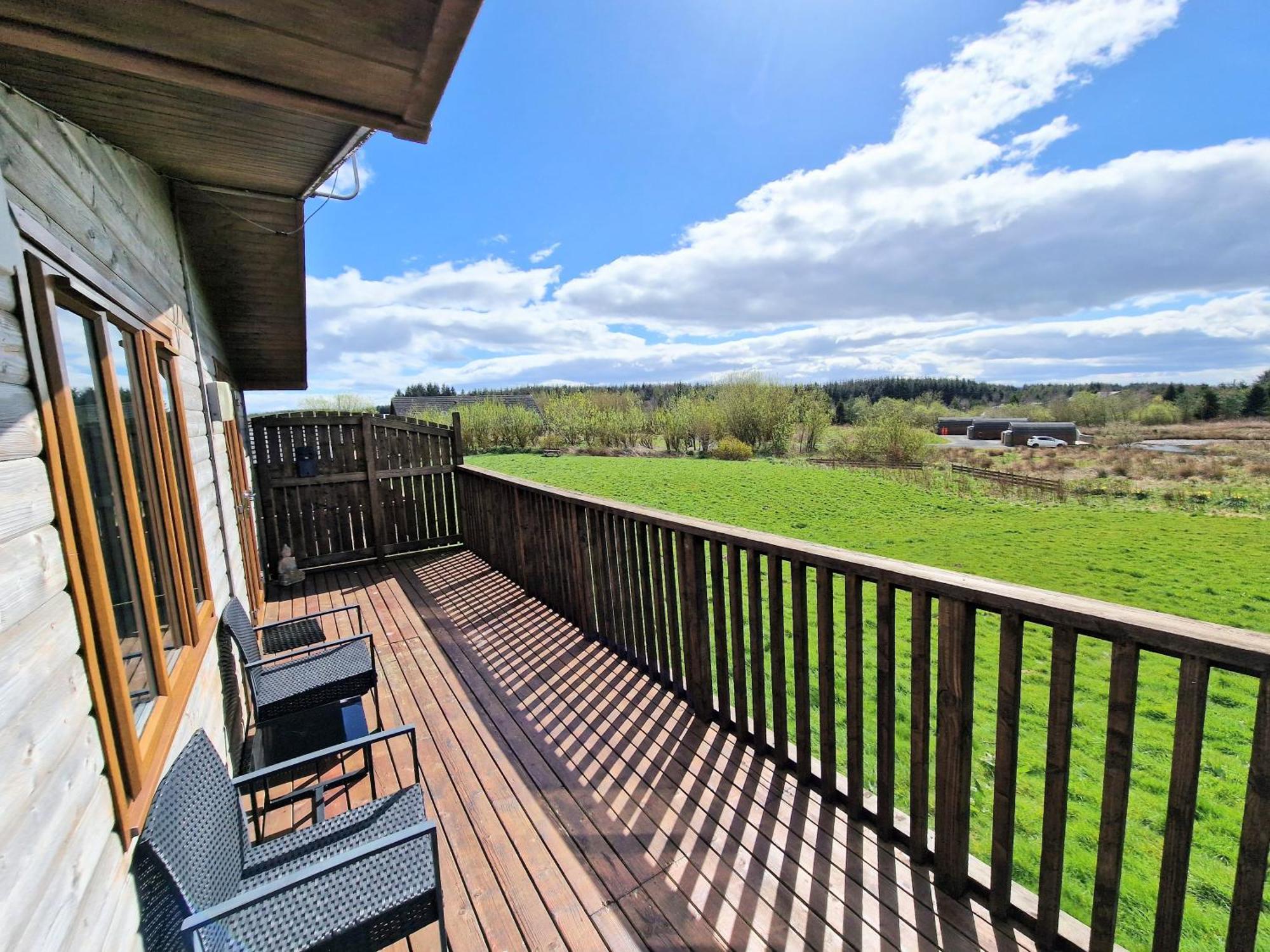 Lomond 4 With Private Hot Tub - Fife - Loch Leven - Lomond Hills Villa Kelty Exterior photo